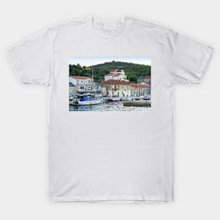 Mali Iž, island Iž, Croatia T-Shirt